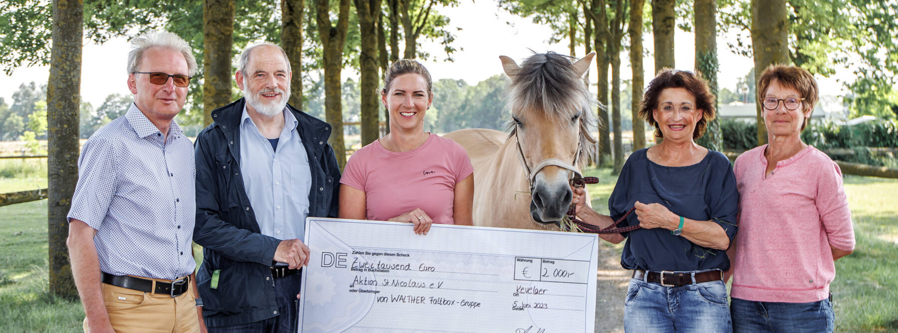 Aktion St. Nicolaus erhält 2.000 Euro von der WALTHER Faltbox-Gruppe