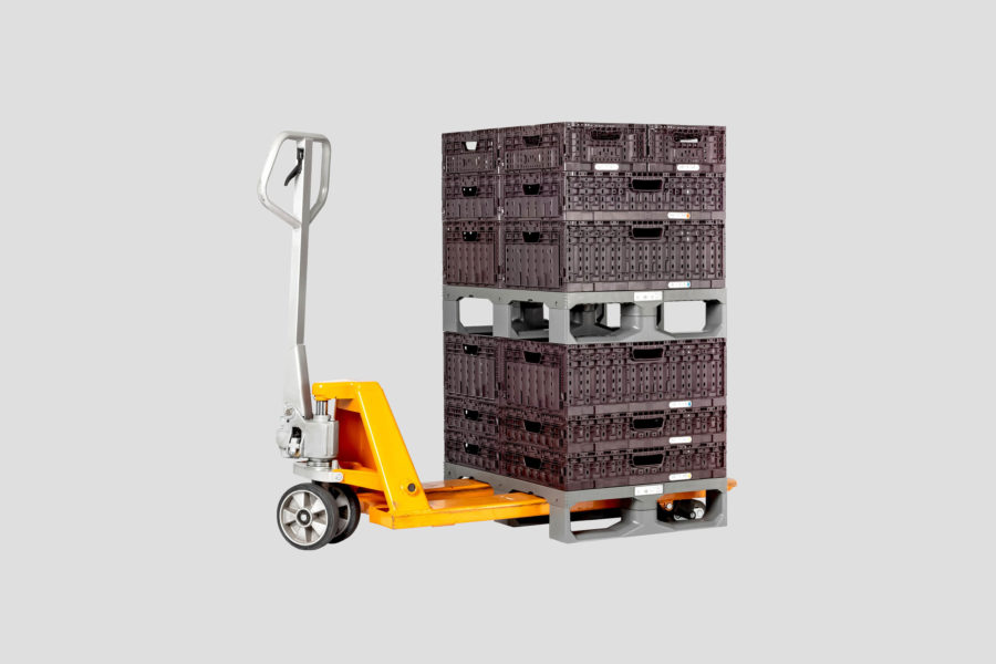 KDP in double-stack transport with fruit and vegetable boxes