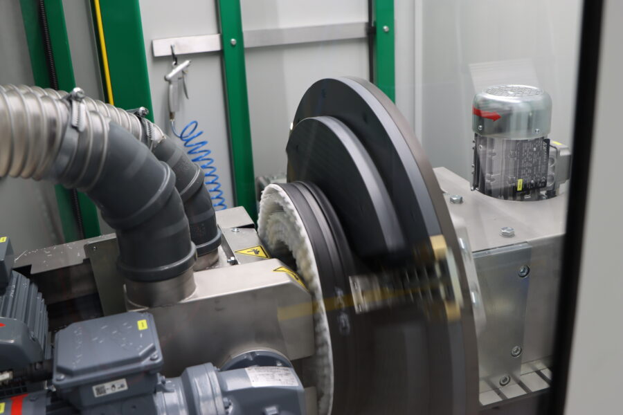 Universal-Bohr- und Füll-Automaten (U-BFA)