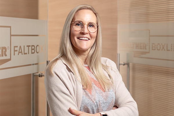 Mira Kaschubat, Project Assistant bei WALTHER Faltsysteme