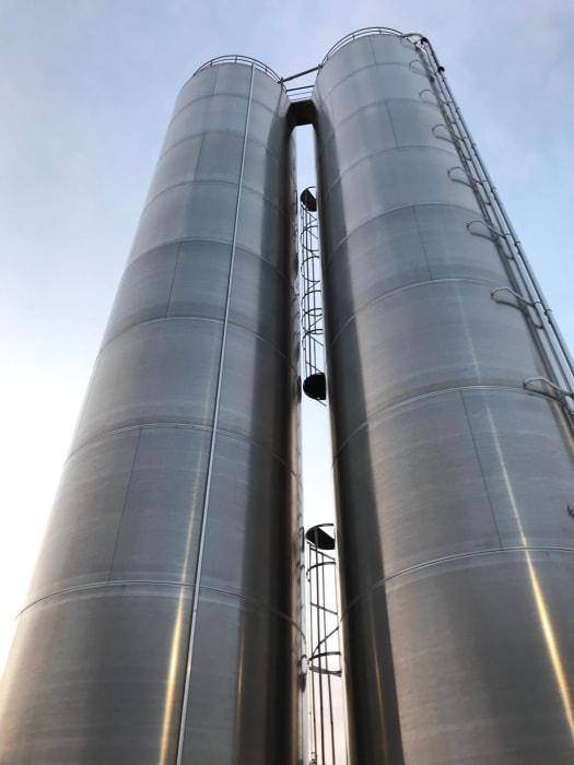 Neue Silos als Granulatspeicher bei der Formex Plastik GmbH